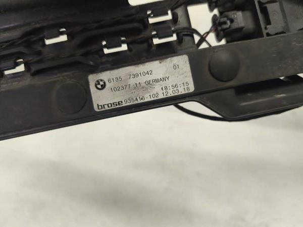 GLICIERE PARE CHOC ARRIERE CENTRAL BMW - Vue 3